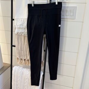 Vuori Daily Leggings. Size M. Black.